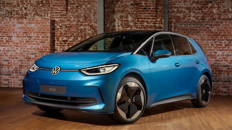 volkswagen-id.3-pro-e6f5-1 2025 Volkswagen ID.3 Pro: Elektrikli Kompakt Sınıfta Dengeleri Değiştiriyor ⚡